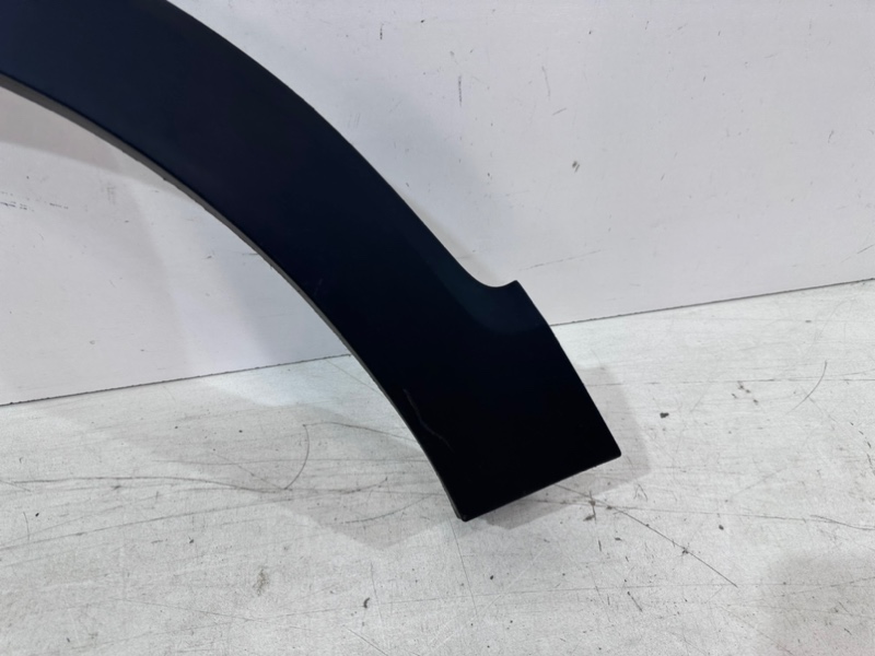 Накладка переднего крыла левого