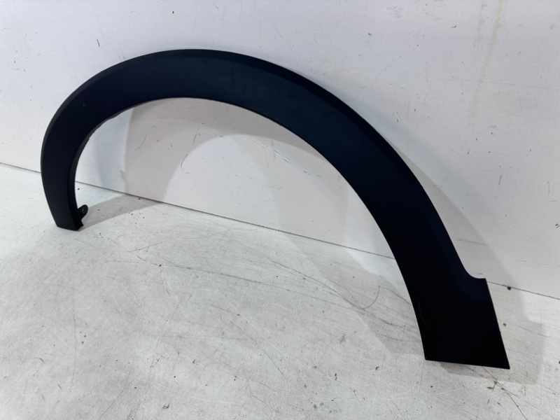 Накладка переднего крыла левого