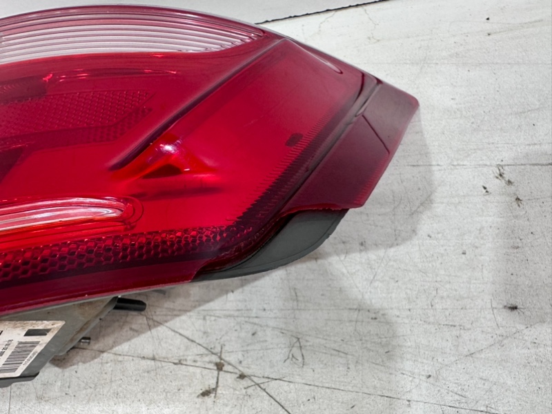 Фонарь задний правый