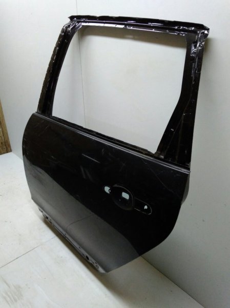 Дверь задняя левая