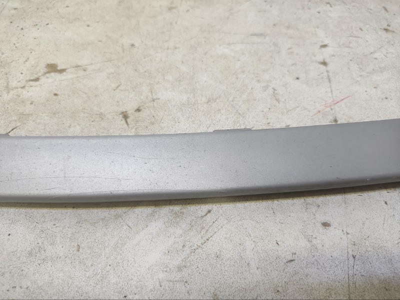 Молдинг переднего бампера левый