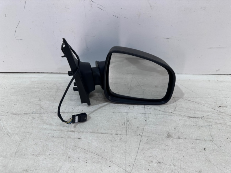 Зеркало правое электрическое