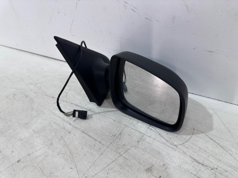 Зеркало правое электрическое