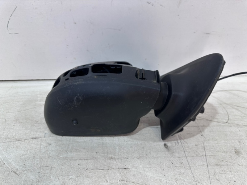 Зеркало правое электрическое