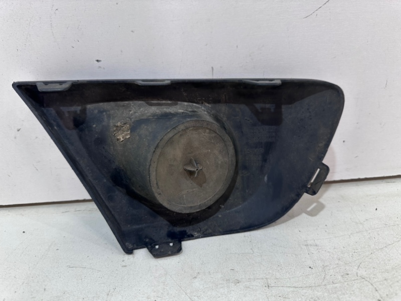 Накладка переднего бампера правая