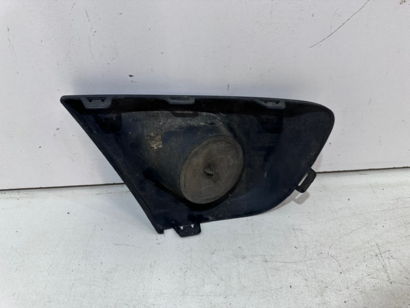 Накладка переднего бампера правая