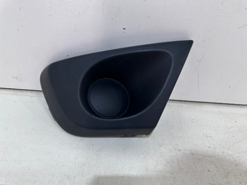 Накладка переднего бампера правая