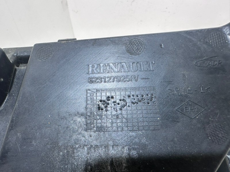 Воздуховод радиатора правый