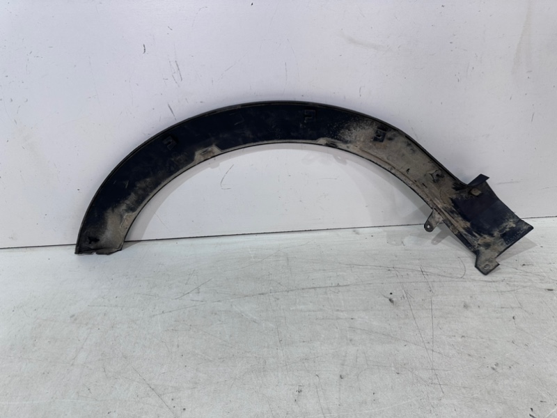 Накладка переднего крыла правого