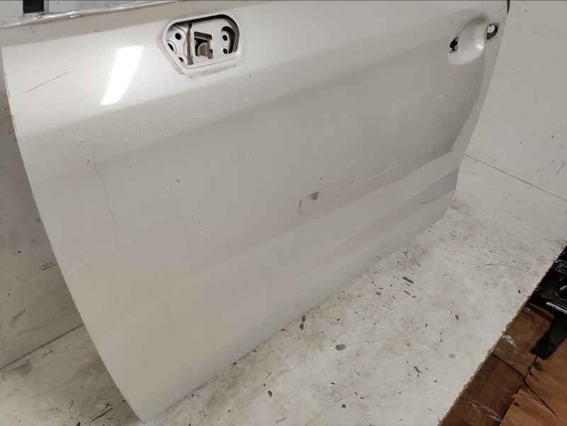 Дверь передняя левая