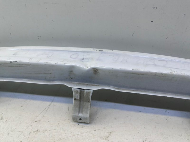 Усилитель заднего бампера