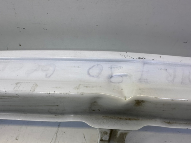 Усилитель заднего бампера