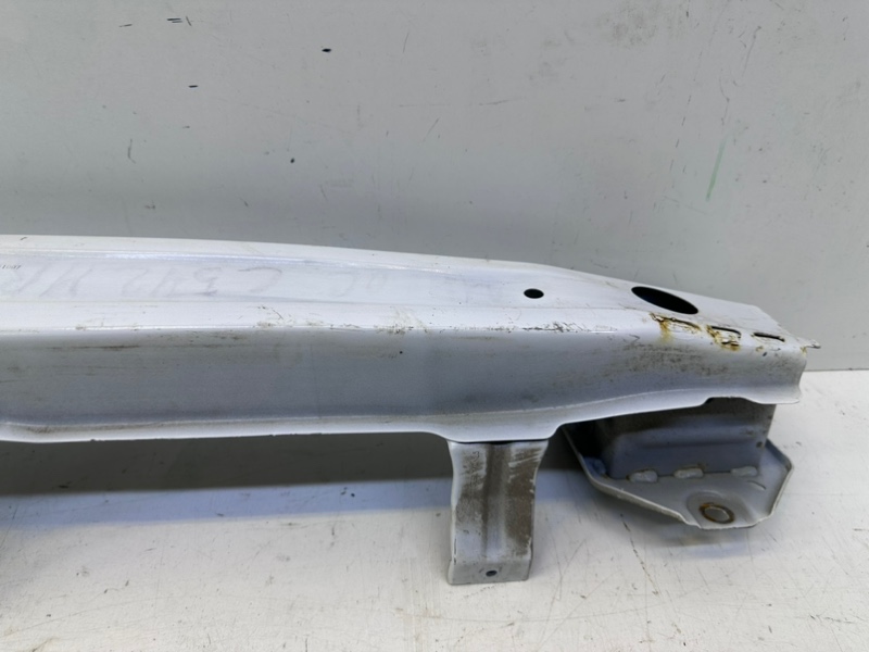 Усилитель заднего бампера