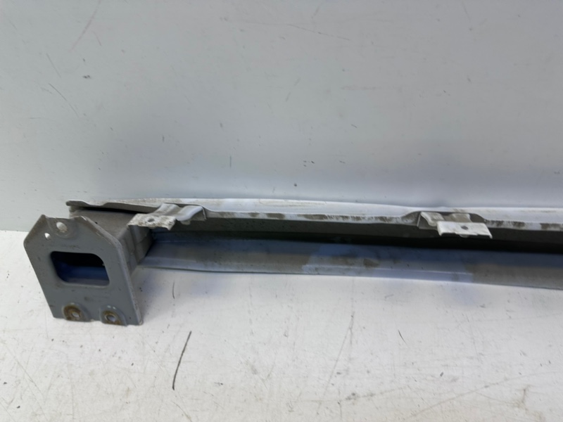 Усилитель заднего бампера