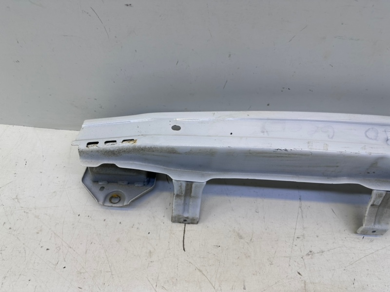 Усилитель заднего бампера