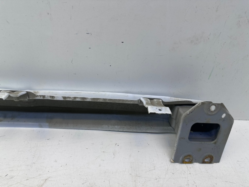 Усилитель заднего бампера