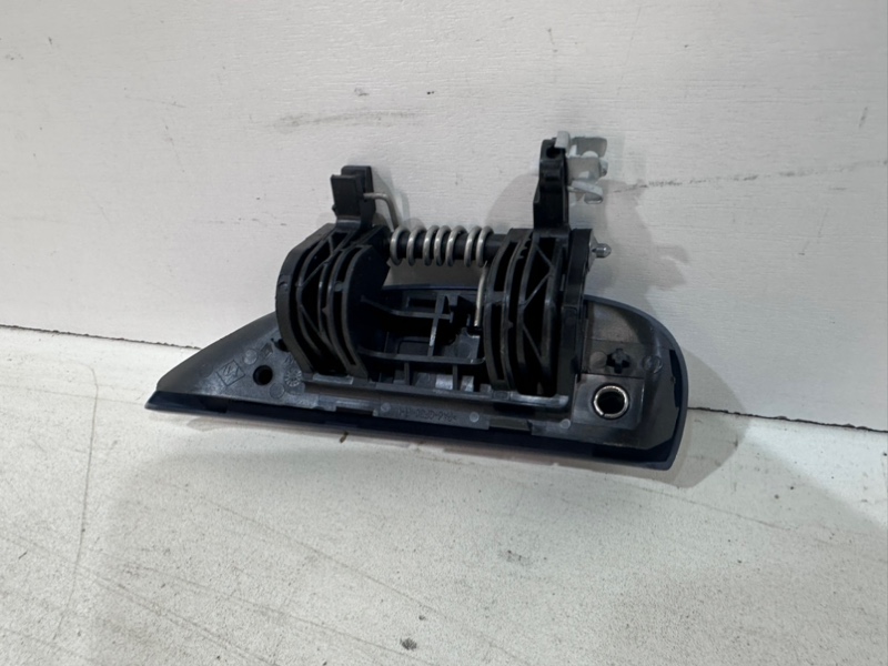 Ручка двери наружная правая