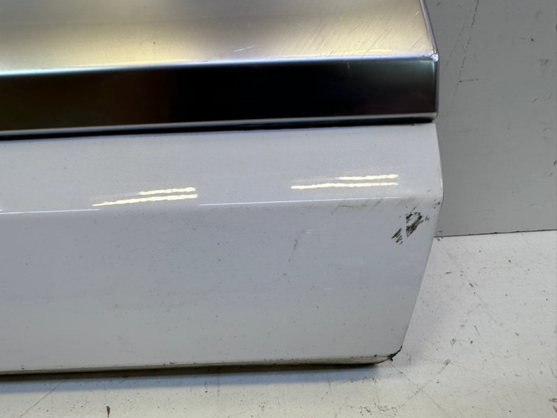 Накладка двери задней правой