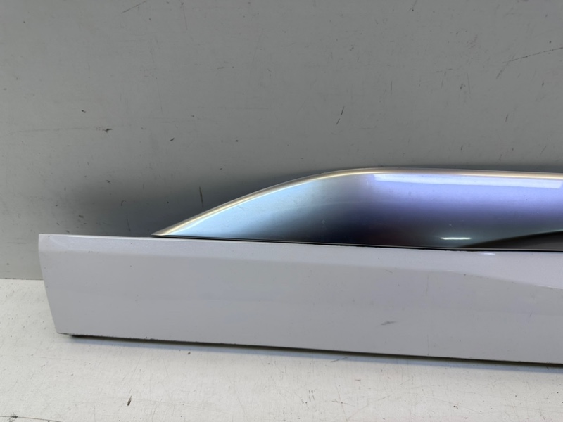 Накладка двери задней правой