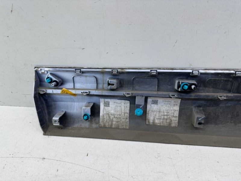 Накладка двери задней правой