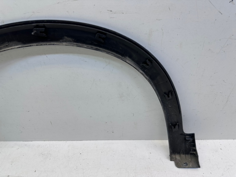 Накладка переднего крыла правого