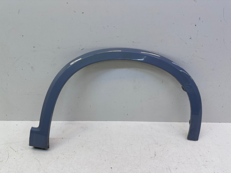 Накладка переднего крыла правого