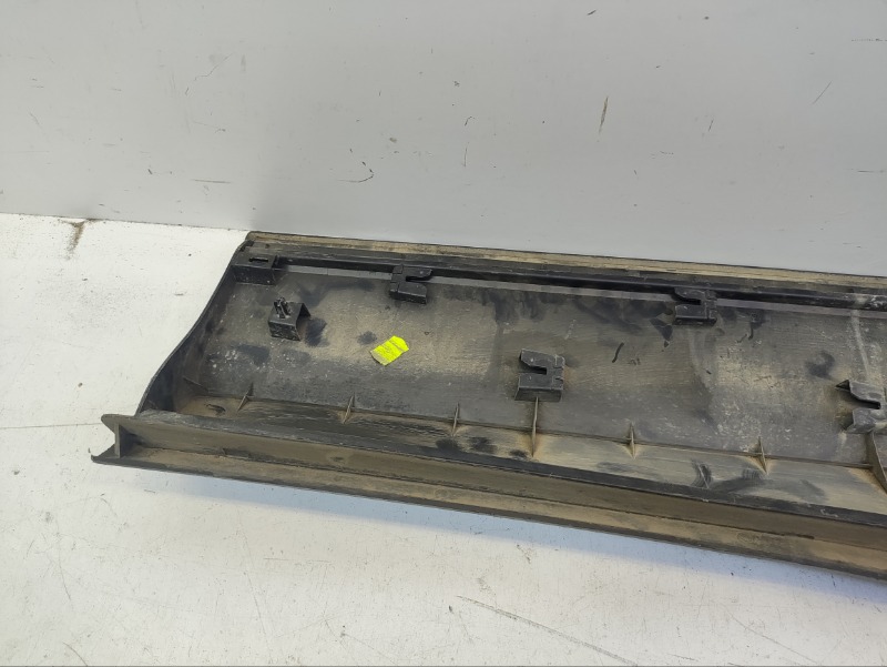 Накладка двери задней правой