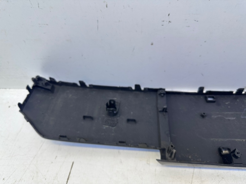 Накладка переднего бампера