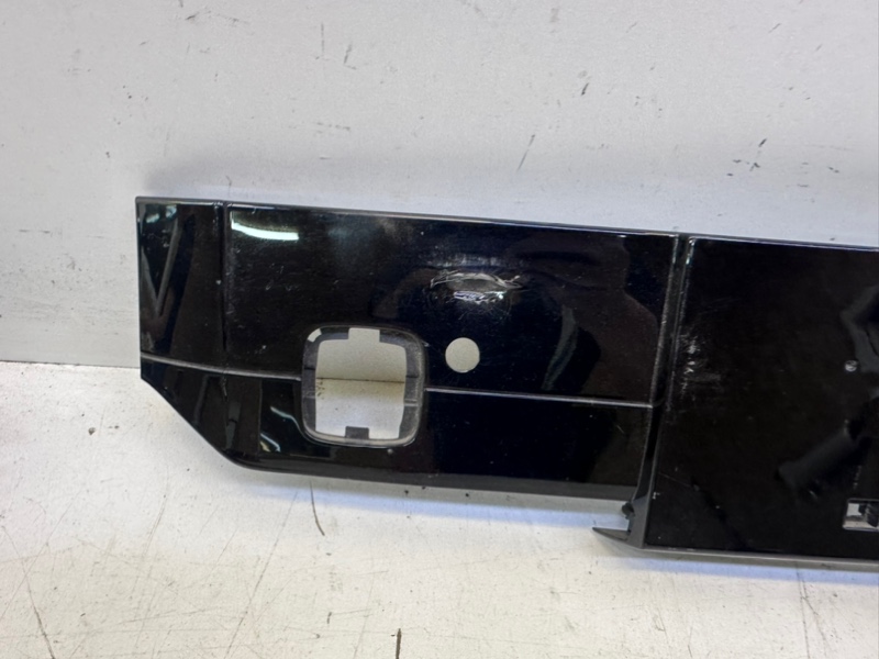 Накладка переднего бампера