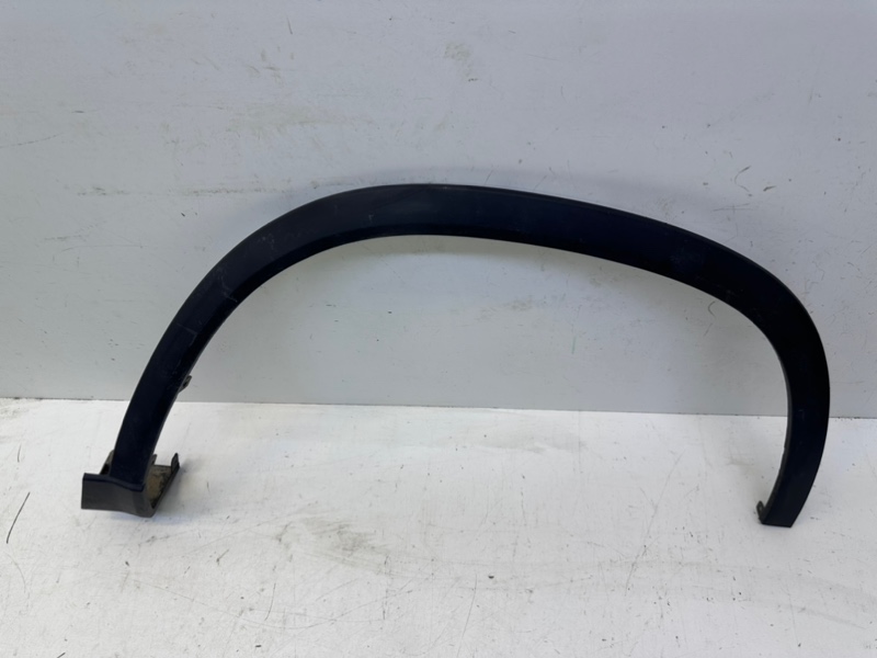 Накладка переднего крыла правого