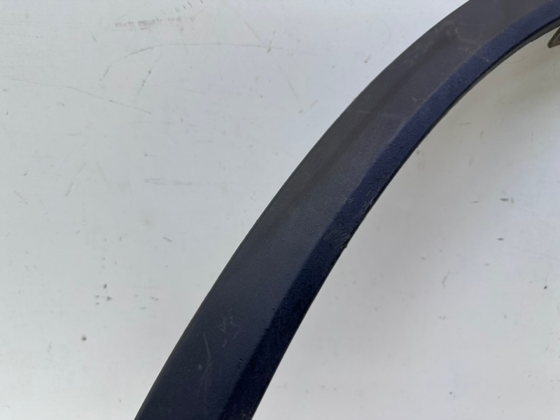 Накладка переднего крыла правого