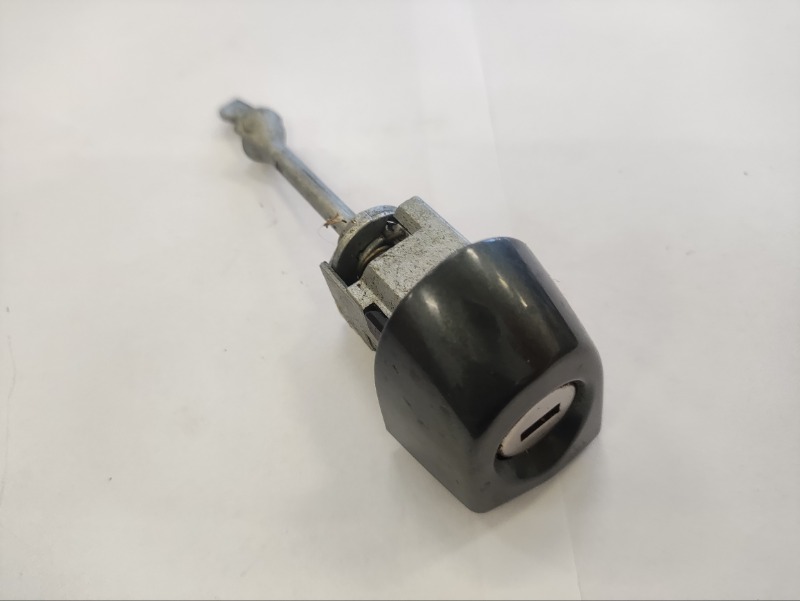 Вставка замка двери