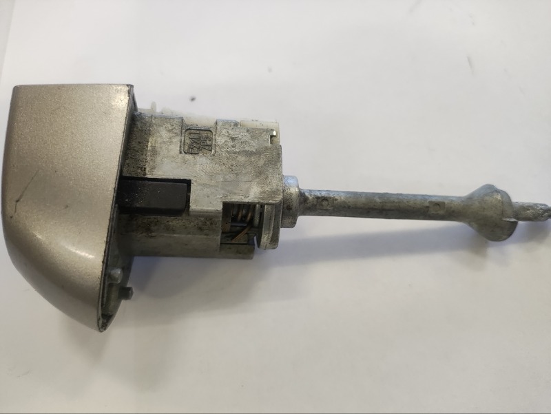 Вставка замка двери