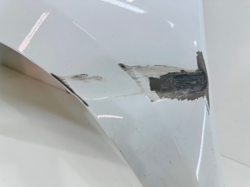 Крыло переднее левое