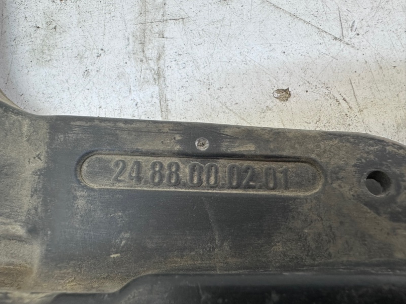 Брызговик задний левый