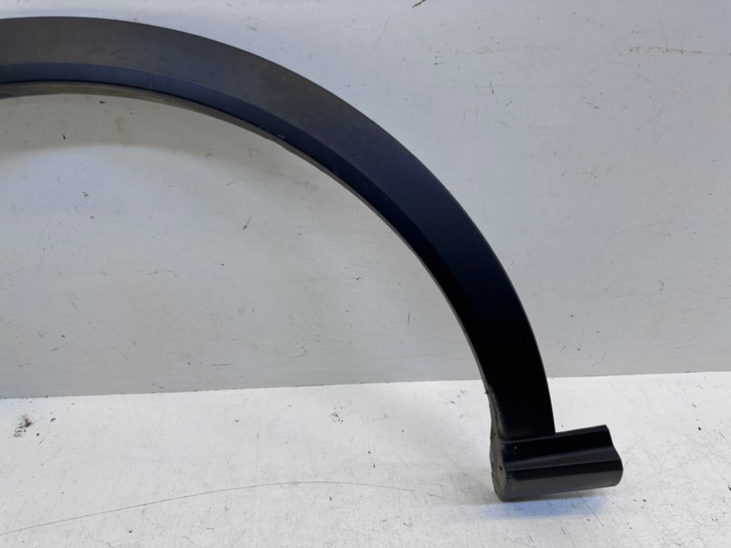 Накладка переднего крыла левого