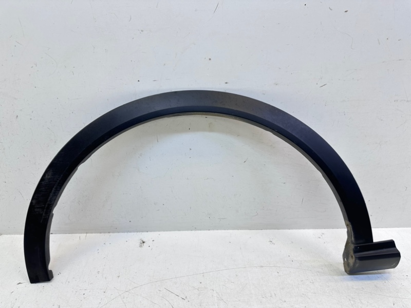 Накладка переднего крыла левого