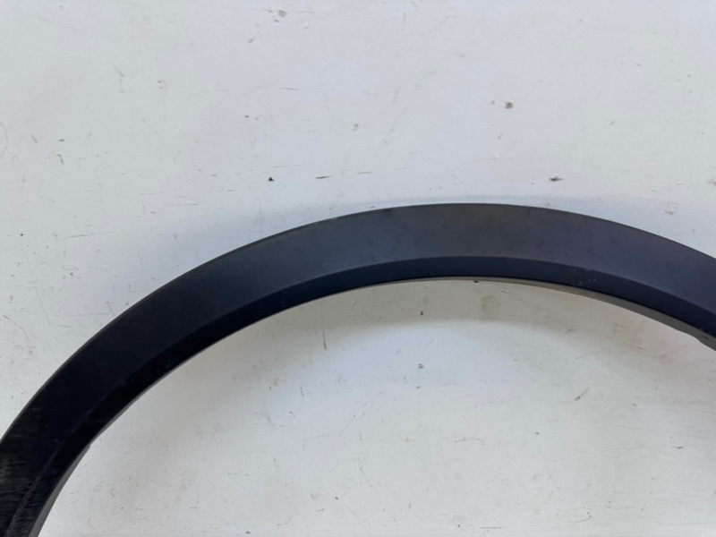 Накладка переднего крыла левого