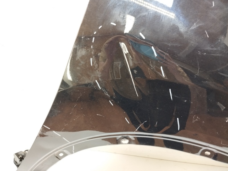 Крыло переднее правое