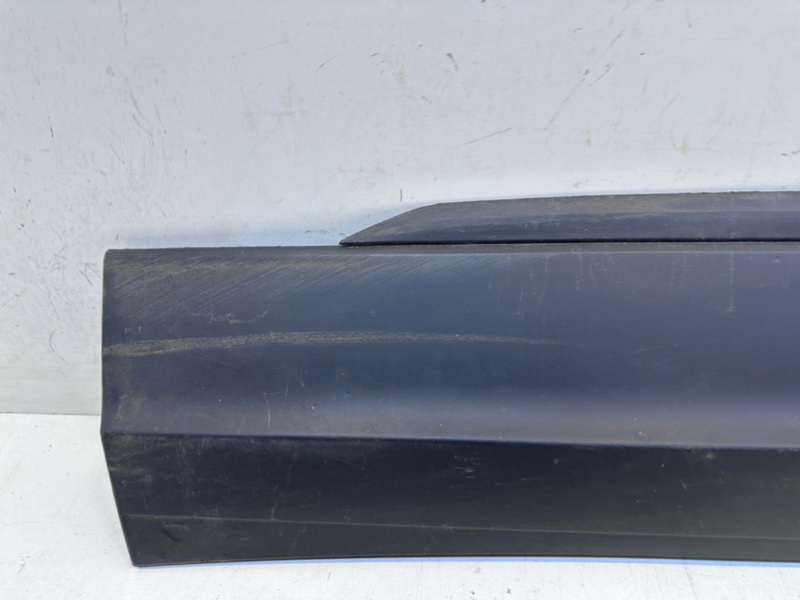 Накладка двери передней левой