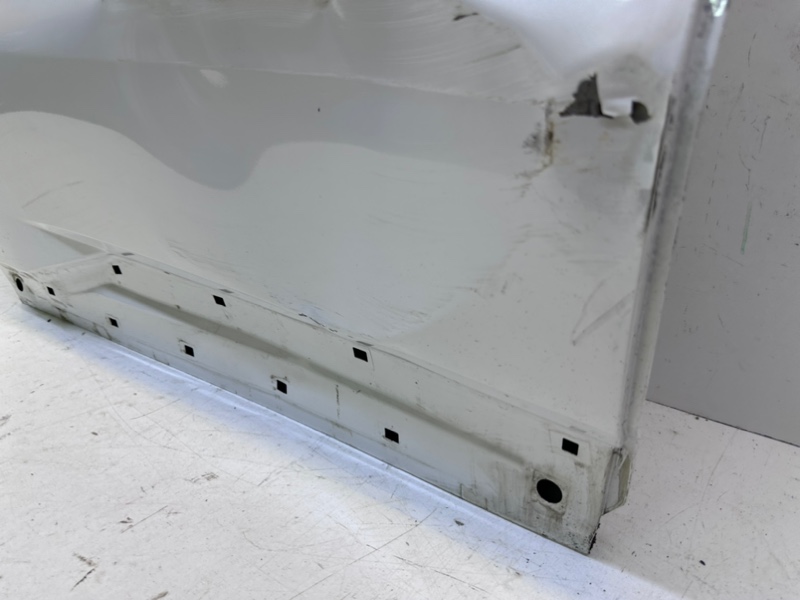 Дверь задняя правая