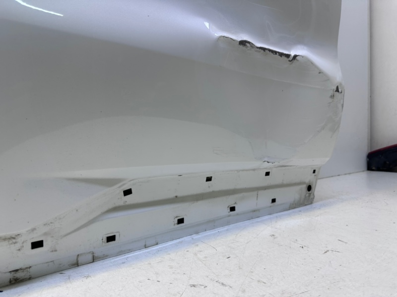 Дверь задняя правая