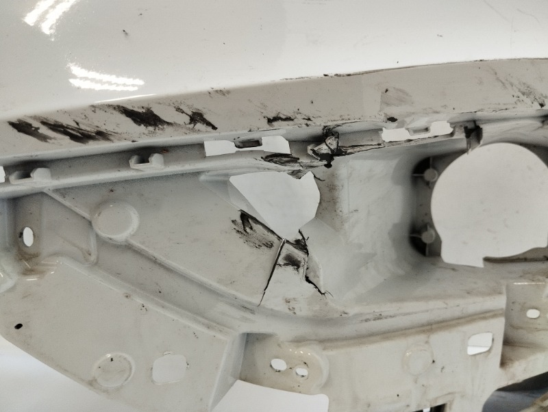 Бампер передний