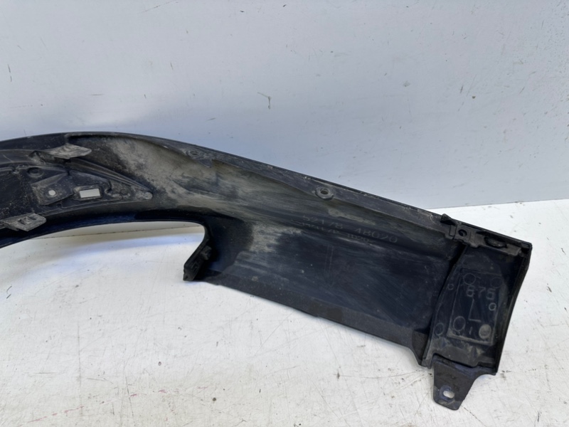 Спойлер заднего бампера