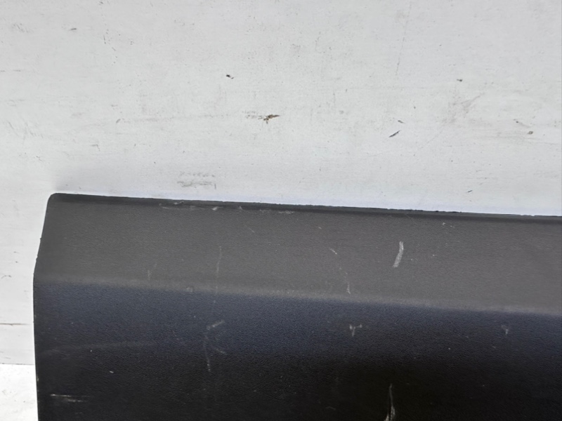 Накладка двери задней правой