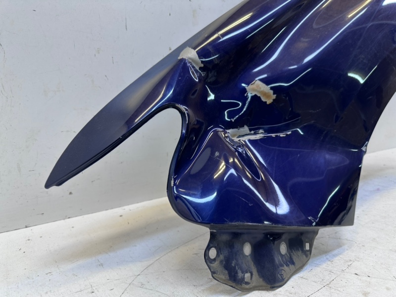 Крыло переднее левое