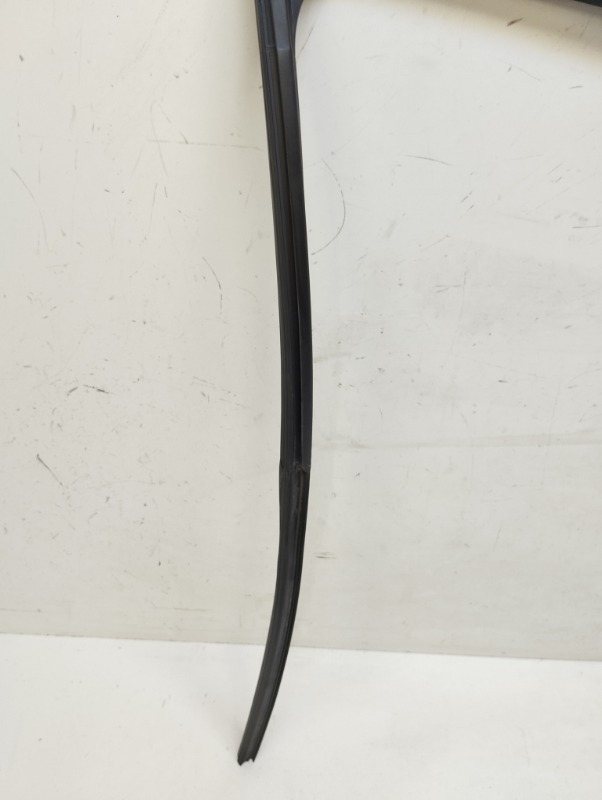 Уплотнитель стекла двери