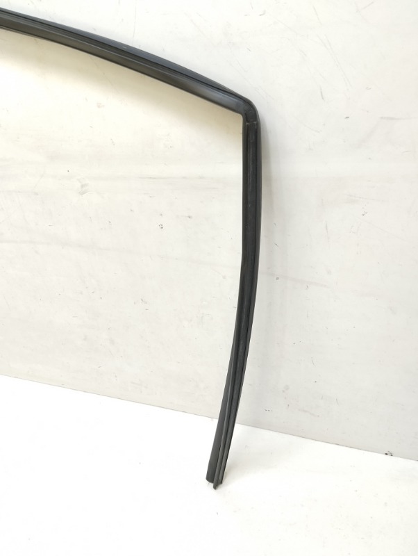 Уплотнитель стекла двери