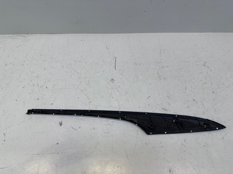 Молдинг крыши правый