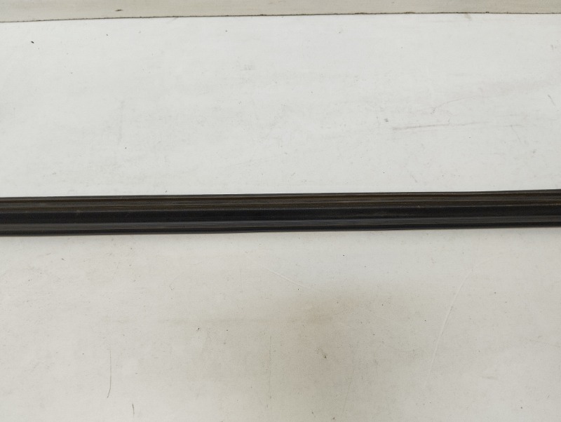 Уплотнитель стекла двери